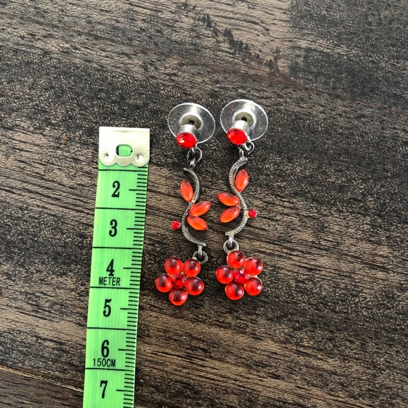 🌻3/$15 free ahipping Red flower earrings - Picture 3 of 3